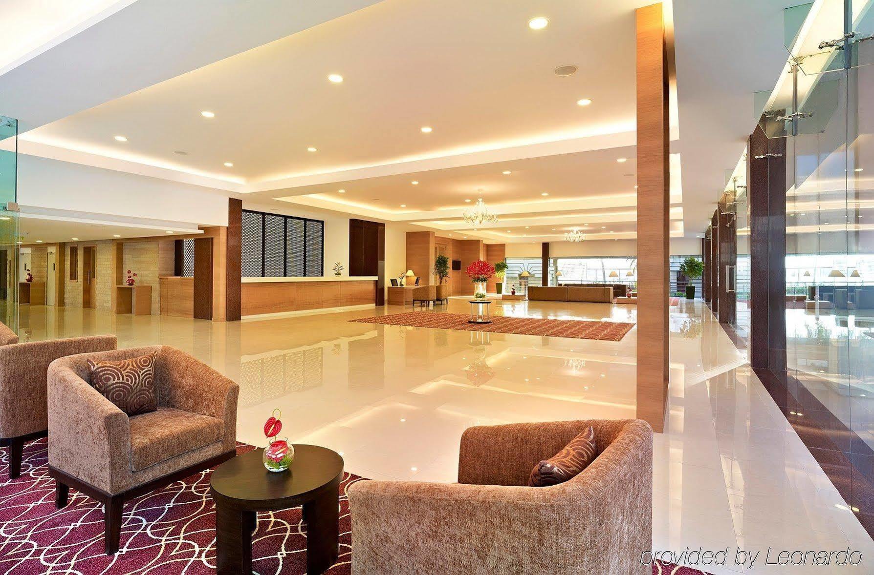 Hotel Naveen Lakeside Hubballi-Dharwar Zewnętrze zdjęcie