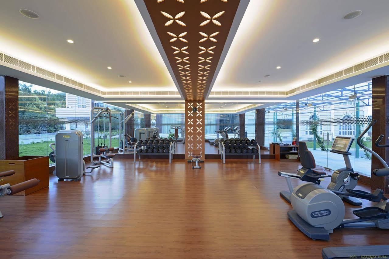 Hotel Naveen Lakeside Hubballi-Dharwar Zewnętrze zdjęcie
